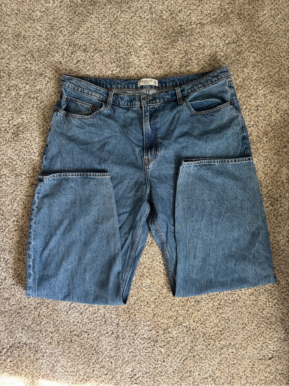 Abercrombie & Fitch High Rise Taper Leg Jeans 34/18R - Picture 3 of 4